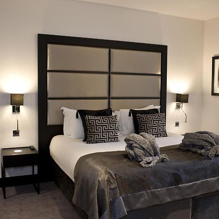 The Lodge At Kingswood Epsom Rom bilde