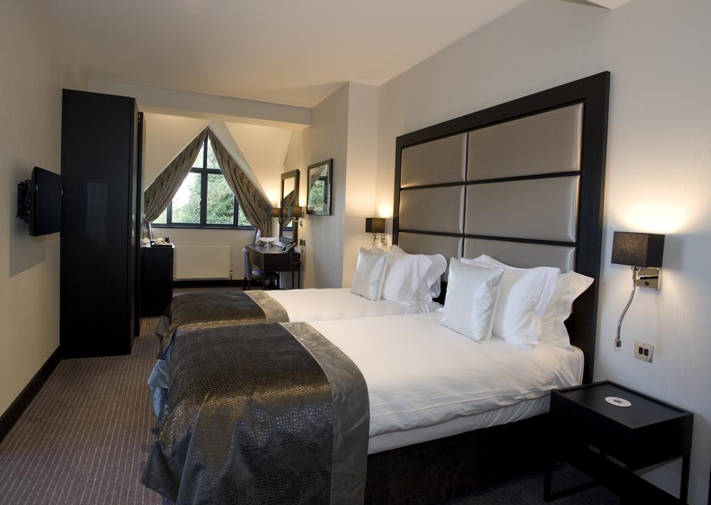 The Lodge At Kingswood Epsom Rom bilde
